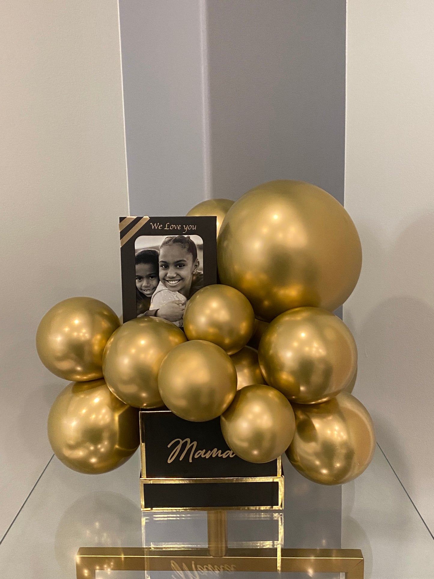 Lux Photo Balloon Box for Mom